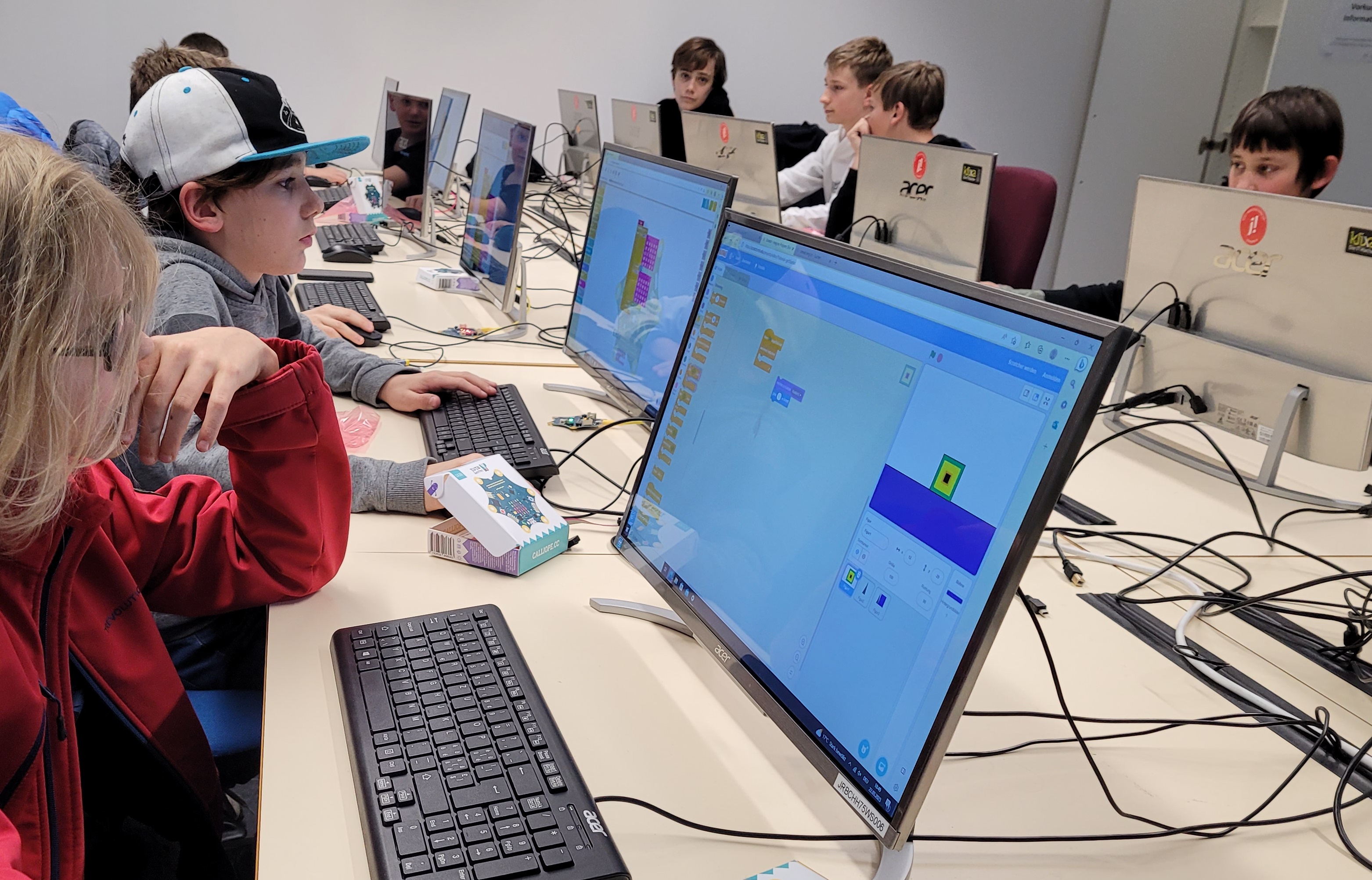 Logo - Coden mit Scratch - Spiele Programmieren  10 bis 12 Jahre